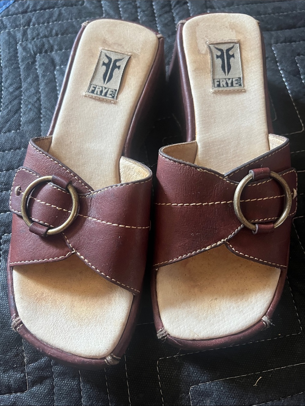 Authentic Vintage Frye Women's Leather Slide Mules with Ring Accent 7.5